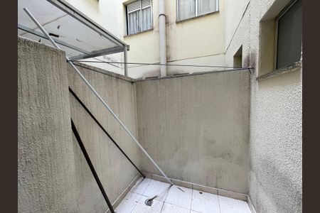 Apartamento para alugar com 55m², 2 quartos e 1 vagaQuintal