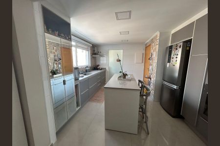Apartamento à venda com 118m², 3 quartos e 2 vagasCozinha