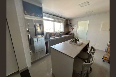 Cozinha de apartamento à venda com 3 quartos, 118m² em Vila Valparaíso, Santo André