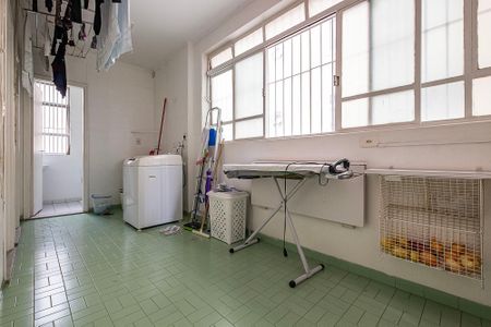 Apartamento à venda com 229m², 3 quartos e 2 vagasÁrea de Serviço