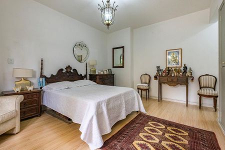 Apartamento à venda com 229m², 3 quartos e 2 vagasSuíte