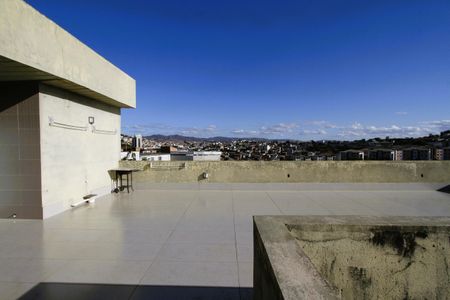 Casa para alugar com 400m², 4 quartos e 2 vagasCobertura