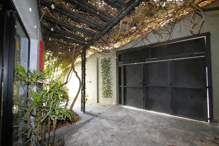 Casa para alugar com 400m², 4 quartos e 2 vagasEntrada