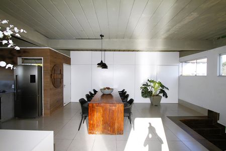 Casa para alugar com 400m², 4 quartos e 2 vagasCozinha
