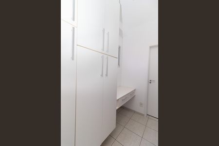 Apartamento à venda com 110m², 3 quartos e 3 vagas Apartamento à venda com 110m², 3 quartos e 3 vagasQuarto de Serviço