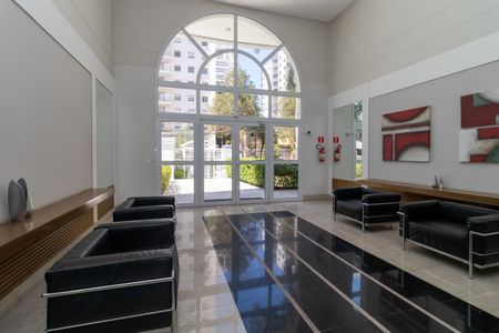 Apartamento à venda com 110m², 3 quartos e 3 vagas Apartamento à venda com 110m², 3 quartos e 3 vagasÁrea Comum - Hall de Entrada