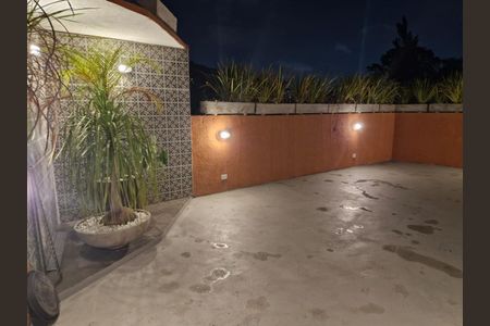 Casa à venda com 600m², 4 quartos e 4 vagas Casa à venda com 600m², 4 quartos e 4 vagasGaragem