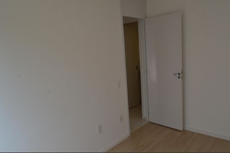 Quarto 1 de apartamento para alugar com 2 quartos, 45m² em Curicica, Rio de Janeiro