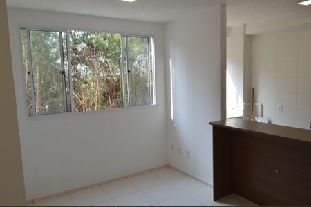 Sala de apartamento para alugar com 2 quartos, 45m² em Curicica, Rio de Janeiro