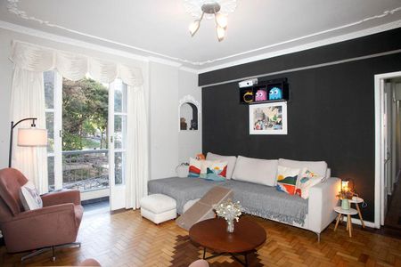 Sala de Estar de apartamento à venda com 3 quartos, 151m² em Centro Histórico, Porto Alegre