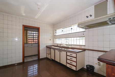 Casa à venda com 504m², 4 quartos e 8 vagasCozinha