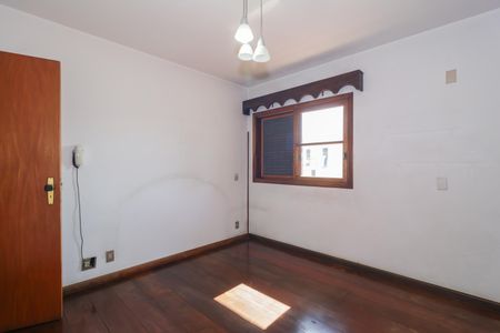 Casa à venda com 504m², 4 quartos e 8 vagasSuíte 1