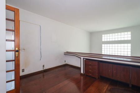 Casa à venda com 504m², 4 quartos e 8 vagasEscritório