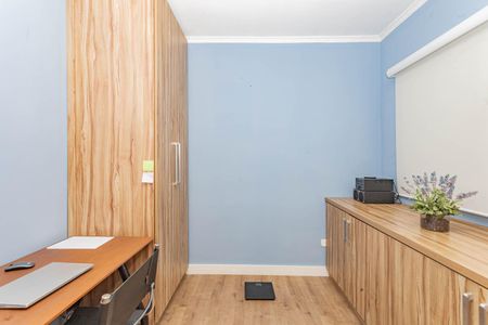 Quarto  de casa de condomínio à venda com 3 quartos, 157m² em Vila Santo Estefano, São Paulo