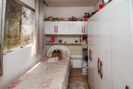 Casa à venda com 300m², 2 quartos e 5 vagasQuarto