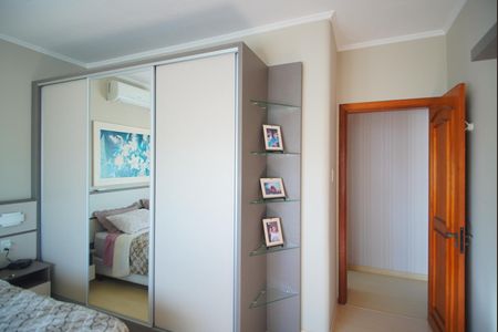 Quarto 1 de apartamento para alugar com 3 quartos, 110m² em Navegantes, Porto Alegre