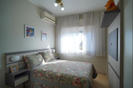 Quarto 2 de apartamento para alugar com 3 quartos, 110m² em Navegantes, Porto Alegre