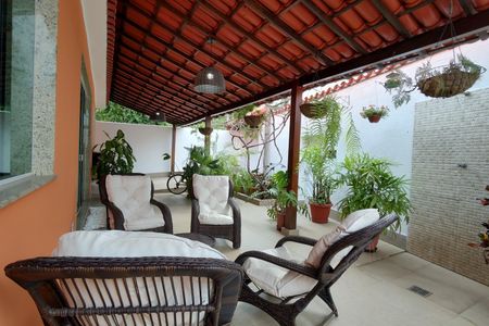 Casa para alugar com 368m², 4 quartos e 3 vagas Casa para alugar com 368m², 4 quartos e 3 vagasÁrea comum