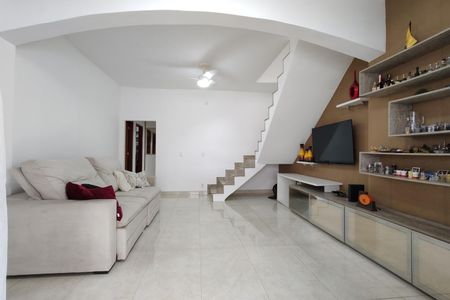 Sala de casa para alugar com 4 quartos, 368m² em Taquara, Rio de Janeiro