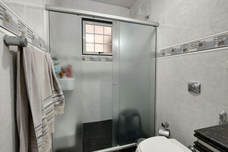 Casa para alugar com 368m², 4 quartos e 3 vagas Casa para alugar com 368m², 4 quartos e 3 vagasBanheiro Social