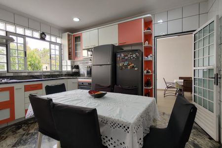 Casa para alugar com 368m², 4 quartos e 3 vagas Casa para alugar com 368m², 4 quartos e 3 vagasCozinha