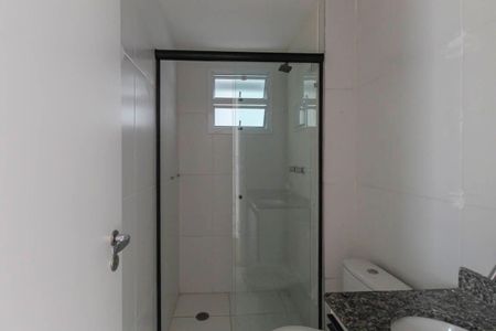 Apartamento à venda com 64m², 3 quartos e 1 vaga Apartamento à venda com 64m², 3 quartos e 1 vagaBanheiro