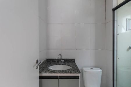 Apartamento à venda com 64m², 3 quartos e 1 vaga Apartamento à venda com 64m², 3 quartos e 1 vagaBanheiro da Suíte