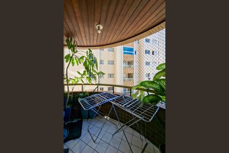 Sacada da Sala de apartamento para alugar com 2 quartos, 93m² em Vila Tupi, Praia Grande