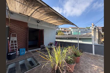 Casa à venda com 185m², 3 quartos e 2 vagas Casa à venda com 185m², 3 quartos e 2 vagasVaranda da Suíte 1