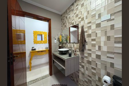 Casa à venda com 185m², 3 quartos e 2 vagas Casa à venda com 185m², 3 quartos e 2 vagasLavabo