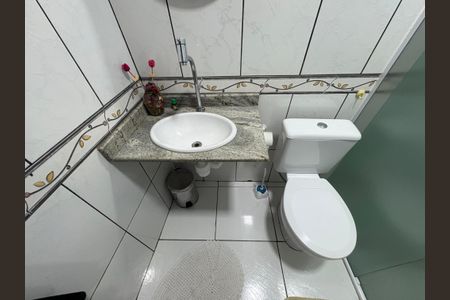 Casa à venda com 185m², 3 quartos e 2 vagas Casa à venda com 185m², 3 quartos e 2 vagasBanheiro da Suíte 2