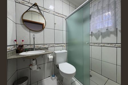 Casa à venda com 185m², 3 quartos e 2 vagas Casa à venda com 185m², 3 quartos e 2 vagasBanheiro da Suíte 2