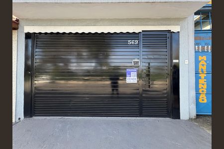 Casa à venda com 185m², 3 quartos e 2 vagas Casa à venda com 185m², 3 quartos e 2 vagasFachada + plaquinha