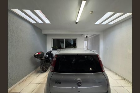 Casa à venda com 185m², 3 quartos e 2 vagas Casa à venda com 185m², 3 quartos e 2 vagasGaragem