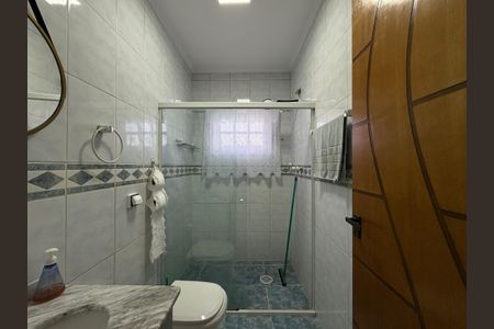 Casa à venda com 185m², 3 quartos e 2 vagas Casa à venda com 185m², 3 quartos e 2 vagasBanheiro