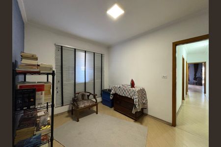 Casa à venda com 185m², 3 quartos e 2 vagas Casa à venda com 185m², 3 quartos e 2 vagasEscritório