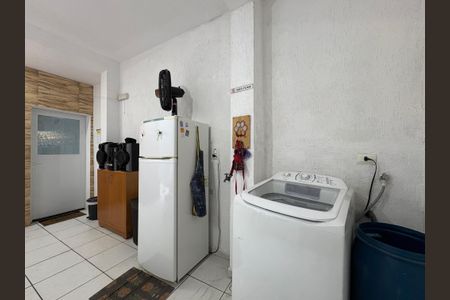 Casa à venda com 185m², 3 quartos e 2 vagas Casa à venda com 185m², 3 quartos e 2 vagasLavanderia