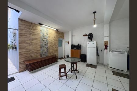 Casa à venda com 185m², 3 quartos e 2 vagas Casa à venda com 185m², 3 quartos e 2 vagasÁrea gourmet