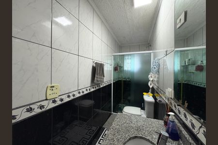 Casa à venda com 185m², 3 quartos e 2 vagas Casa à venda com 185m², 3 quartos e 2 vagasBanheiro da Suíte 1