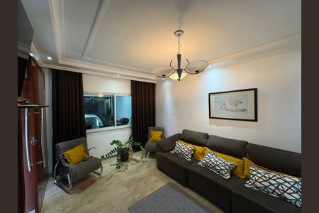 Casa à venda com 185m², 3 quartos e 2 vagas Casa à venda com 185m², 3 quartos e 2 vagasSala