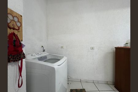 Casa à venda com 185m², 3 quartos e 2 vagas Casa à venda com 185m², 3 quartos e 2 vagasLavanderia