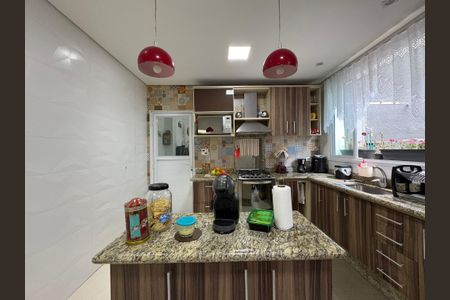 Casa à venda com 185m², 3 quartos e 2 vagas Casa à venda com 185m², 3 quartos e 2 vagasCozinha