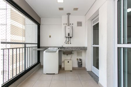 Apartamento à venda com 66m², 3 quartos e 1 vagaÁrea de Serviço