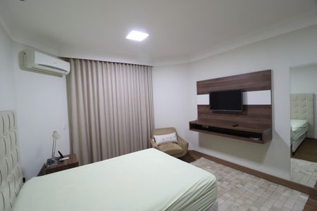 Apartamento para alugar com 340m², 5 quartos e 3 vagasQuarto 3 - Suíte 1