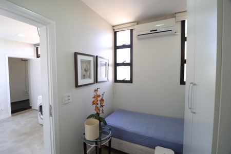 Apartamento para alugar com 340m², 5 quartos e 3 vagasQuarto de Serviço