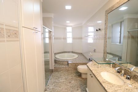 Apartamento para alugar com 340m², 5 quartos e 3 vagasSuíte 2