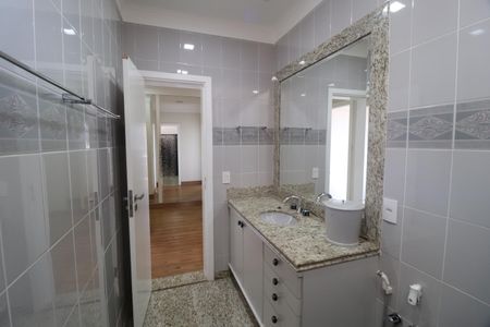 Apartamento para alugar com 340m², 5 quartos e 3 vagasBanheiro Social