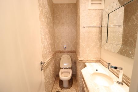 Lavabo de apartamento para alugar com 5 quartos, 340m² em Centro, Uberlândia