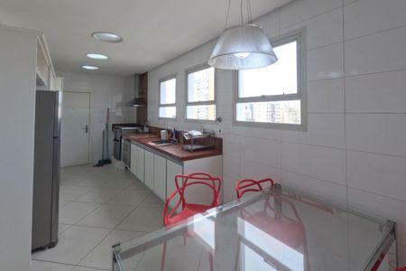 Apartamento para alugar com 480m², 5 quartos e 6 vagasCozinha