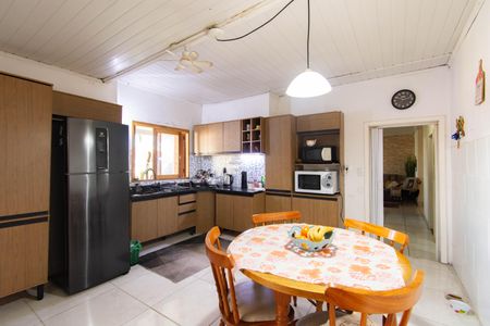 Casa à venda com 176m², 4 quartos e 2 vagas Casa à venda com 176m², 4 quartos e 2 vagasCozinha